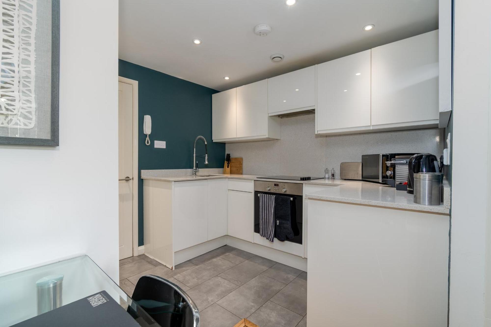 Alison Court Apartment Bristol Exterior photo